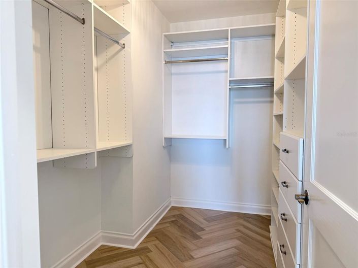 Image No.50-4 Bed Property for sale