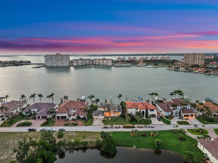 Image No.50-Propriété de 5 chambres à vendre à St. Petersburg