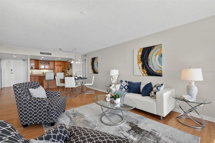 Image No.12-2 Bed Property for sale