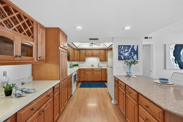 Image No.18-2 Bed Property for sale