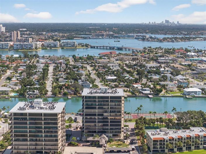 Image No.51-2 Bed Property for sale