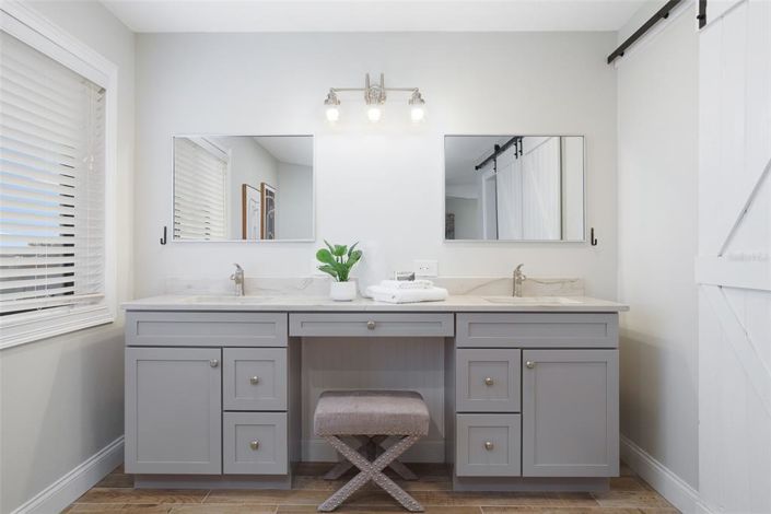 Image No.17-3 Bed Property for sale