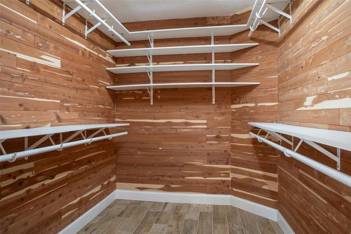 Image No.20-3 Bed Property for sale