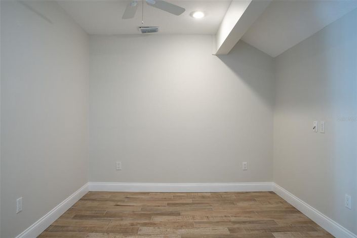 Image No.21-3 Bed Property for sale