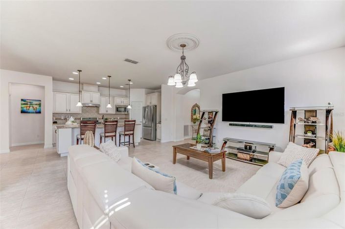 Image No.13-3 Bed Property for sale