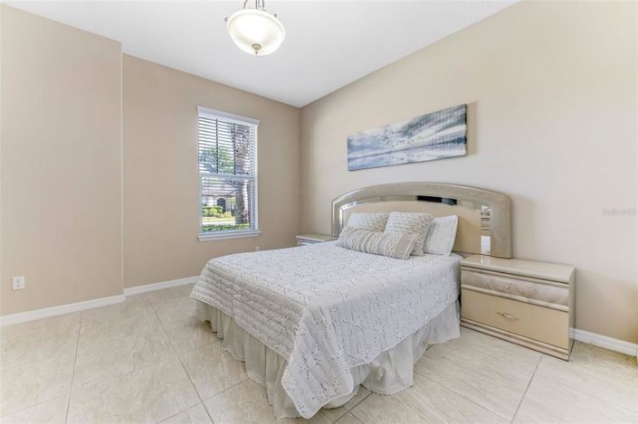 Image No.24-3 Bed Property for sale