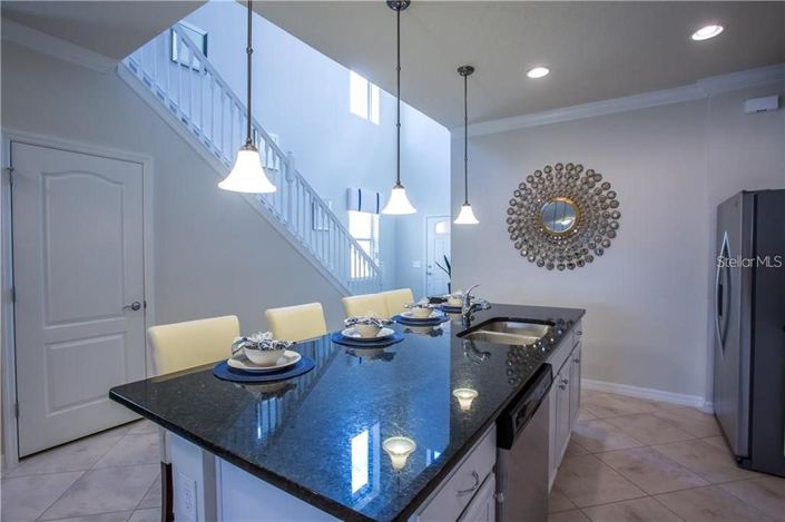 Image No.4-6 Bed Property for sale