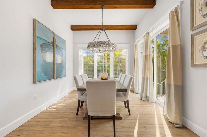 Image No.18-5 Bed Property for sale