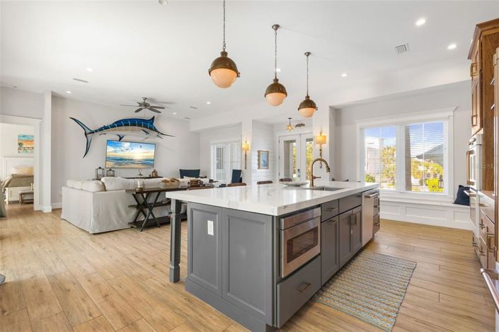 Image No.19-5 Bed Property for sale