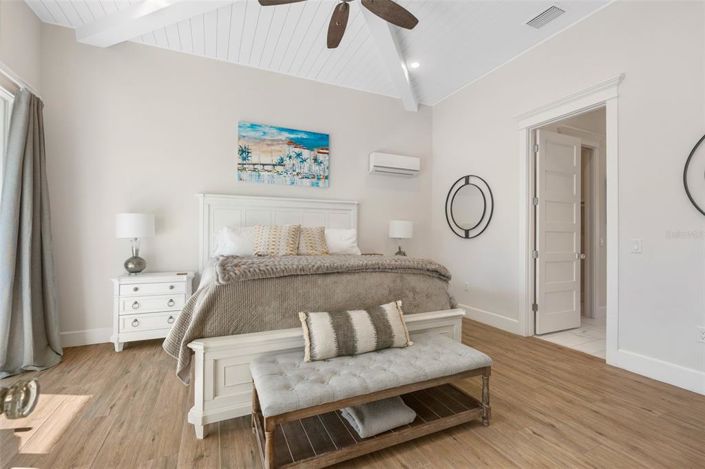 Image No.21-5 Bed Property for sale