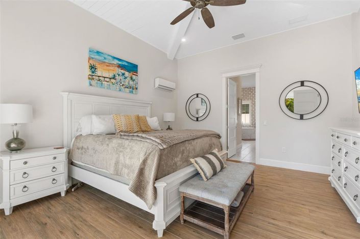 Image No.23-5 Bed Property for sale