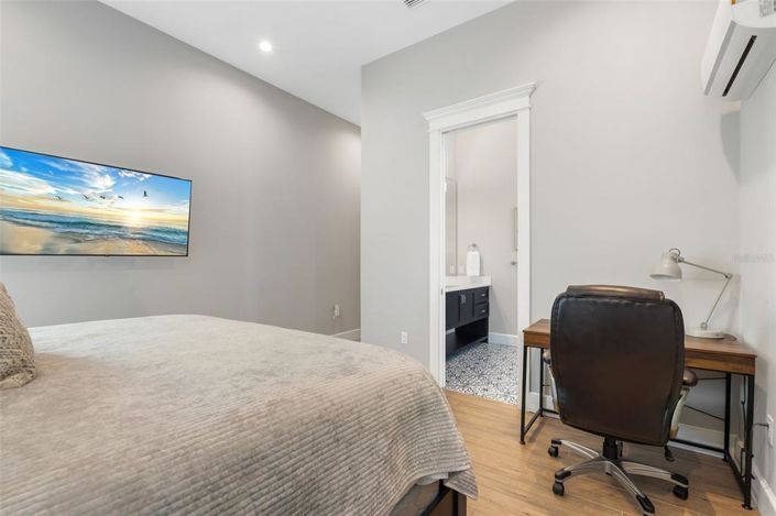 Image No.29-5 Bed Property for sale