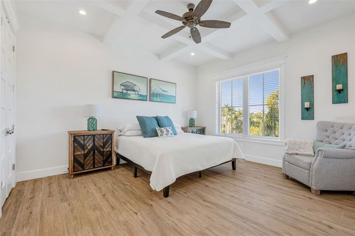 Image No.43-5 Bed Property for sale