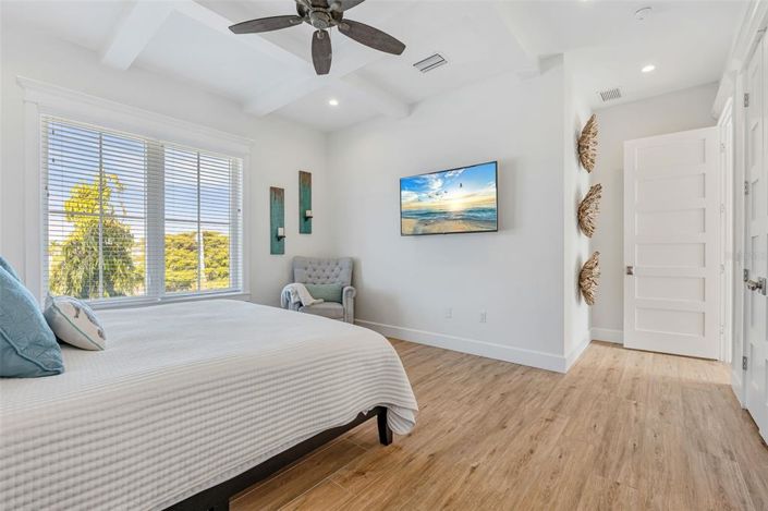 Image No.44-5 Bed Property for sale