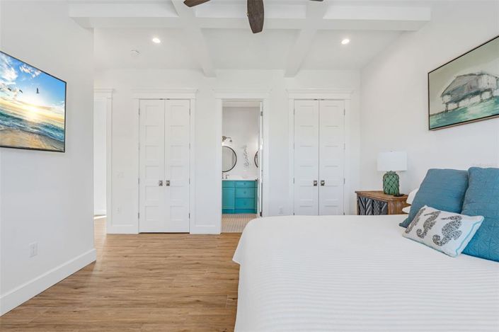 Image No.45-5 Bed Property for sale