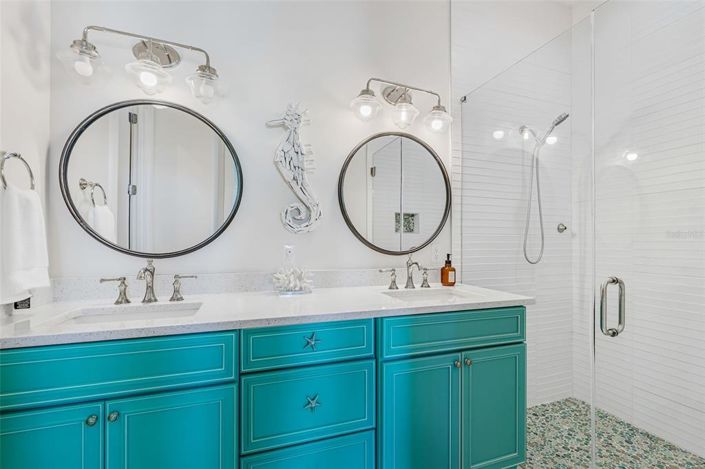 Image No.46-5 Bed Property for sale