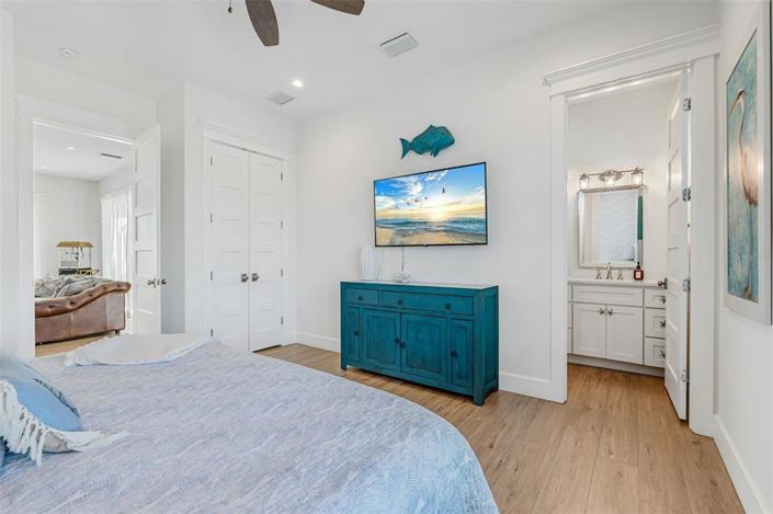 Image No.48-5 Bed Property for sale