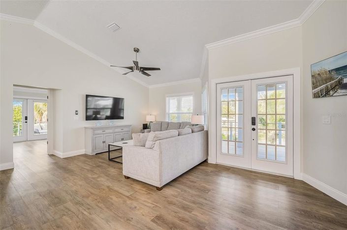 Image No.12-4 Bed Property for sale