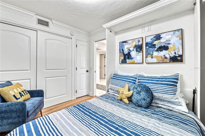 Image No.40-3 Bed Property for sale