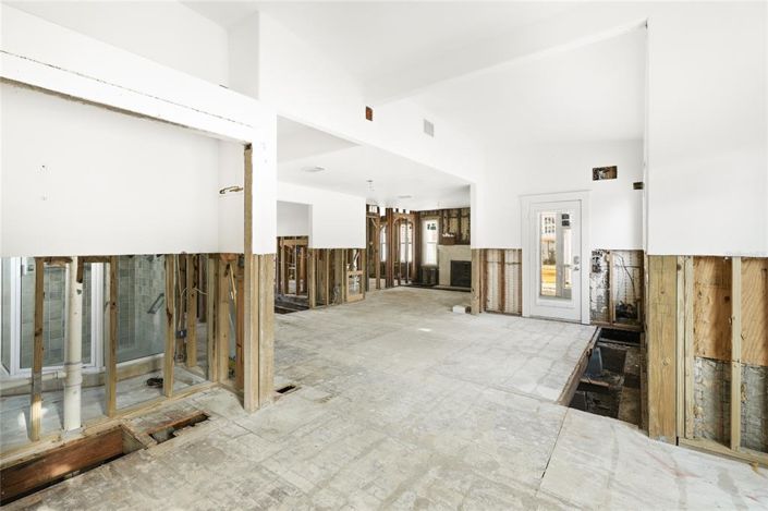 Image No.14-3 Bed Property for sale