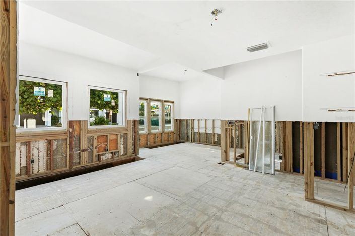 Image No.18-3 Bed Property for sale