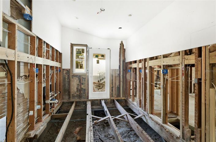 Image No.19-3 Bed Property for sale