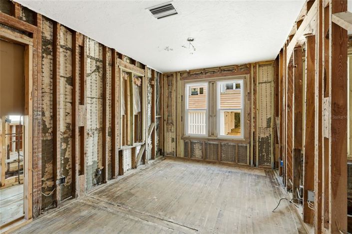 Image No.20-3 Bed Property for sale