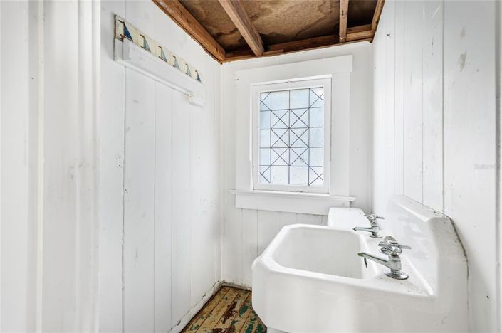 Image No.34-3 Bed Property for sale