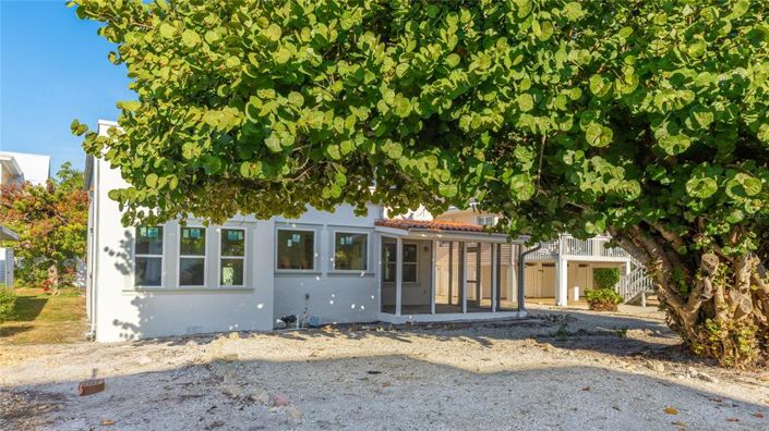 Image No.8-3 Bed Property for sale