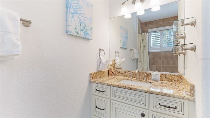 Image No.27-5 Bed Property for sale