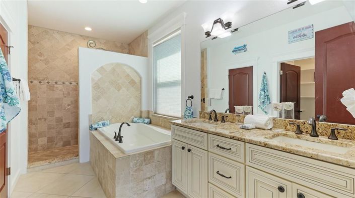 Image No.34-5 Bed Property for sale