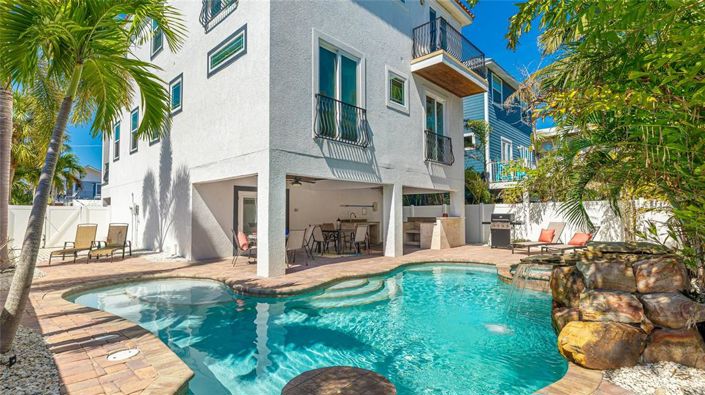 Image No.4-5 Bed Property for sale