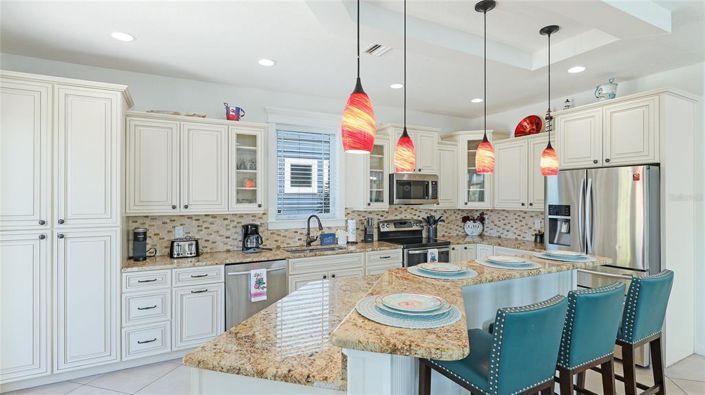 Image No.8-5 Bed Property for sale