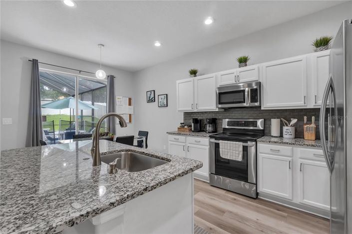 Image No.10-4 Bed Property for sale