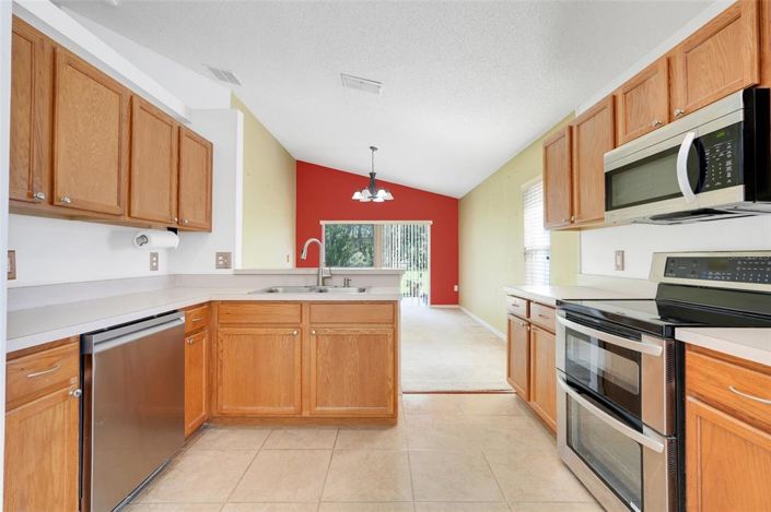 Image No.14-3 Bed Property for sale