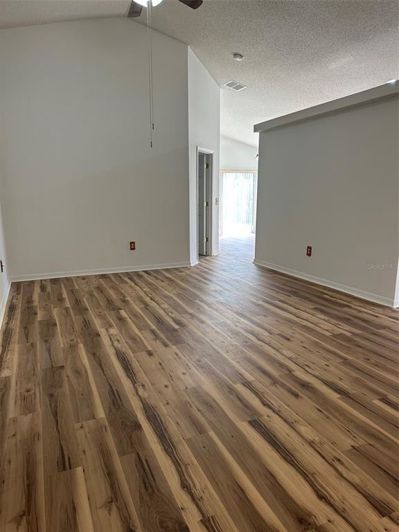 Image No.8-3 Bed Property for sale