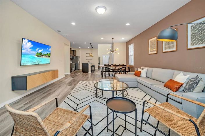 Image No.14-6 Bed Property for sale