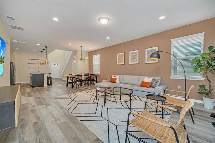 Image No.15-6 Bed Property for sale