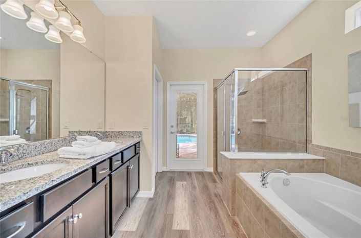 Image No.29-6 Bed Property for sale