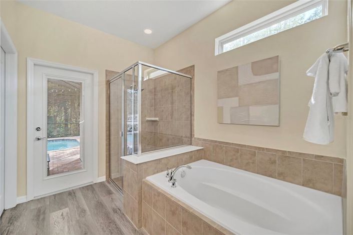 Image No.31-6 Bed Property for sale