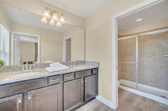 Image No.34-6 Bed Property for sale