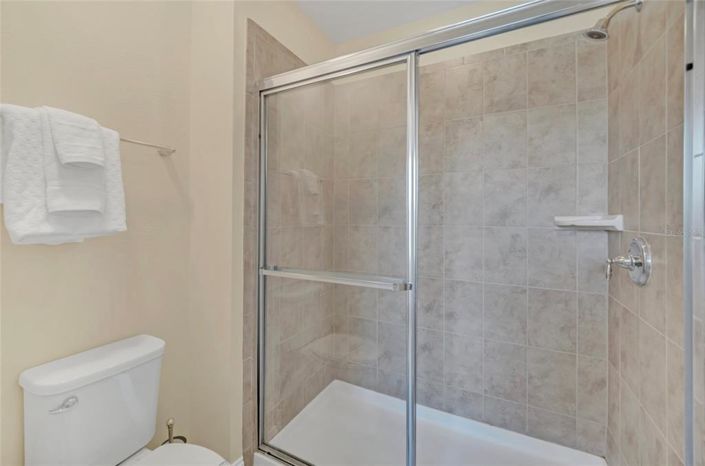 Image No.35-6 Bed Property for sale