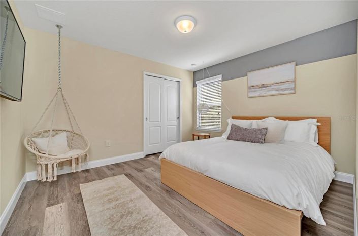 Image No.36-6 Bed Property for sale