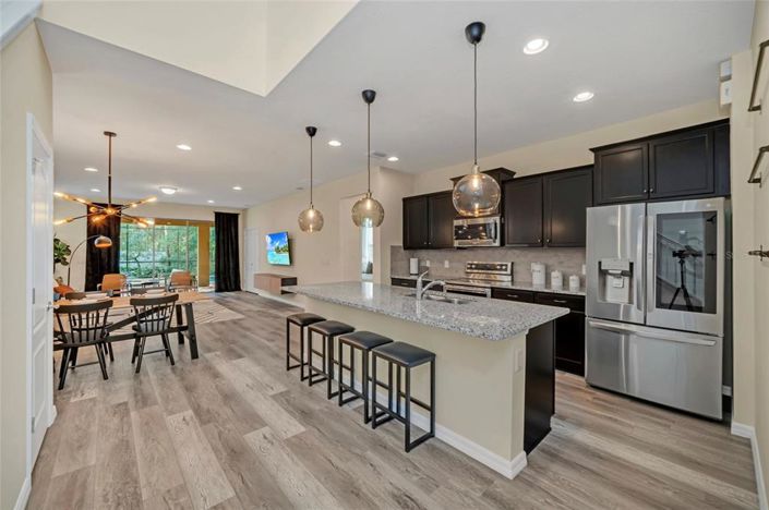 Image No.4-6 Bed Property for sale