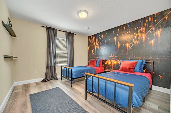 Image No.41-6 Bed Property for sale