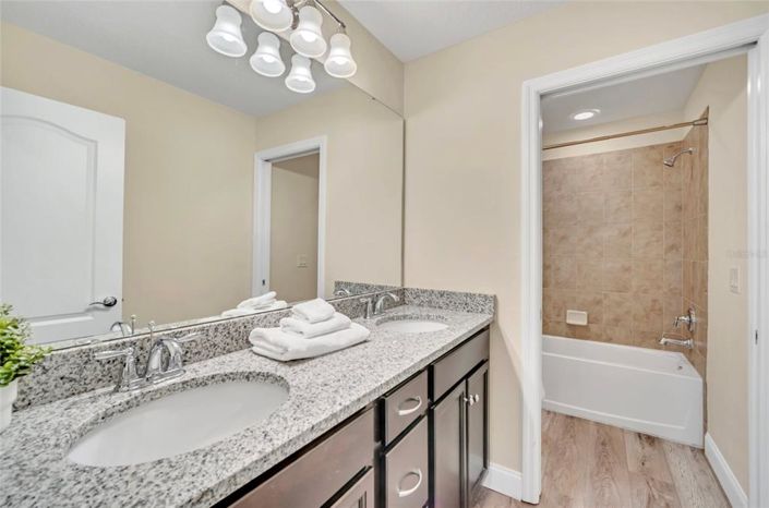 Image No.43-6 Bed Property for sale