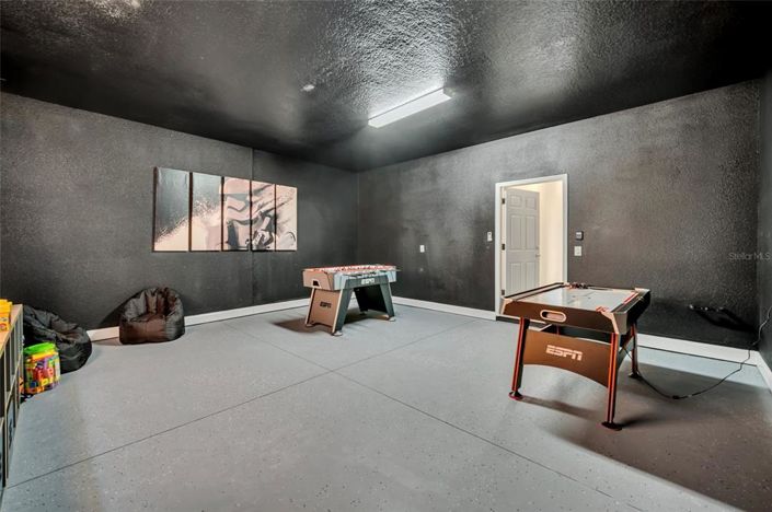 Image No.50-6 Bed Property for sale