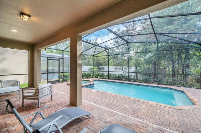 Image No.55-6 Bed Property for sale