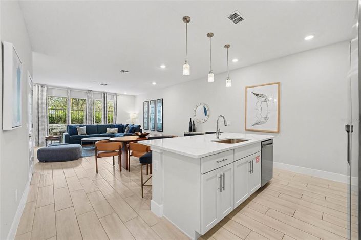 Image No.10-3 Bed Townhouse for sale