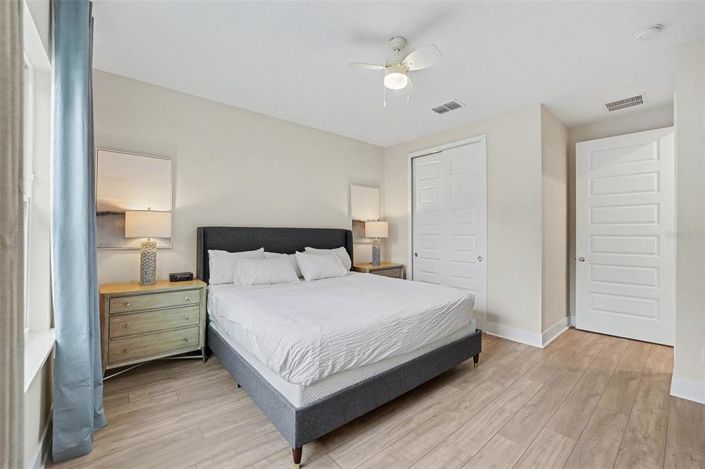 Image No.17-3 Bed Townhouse for sale